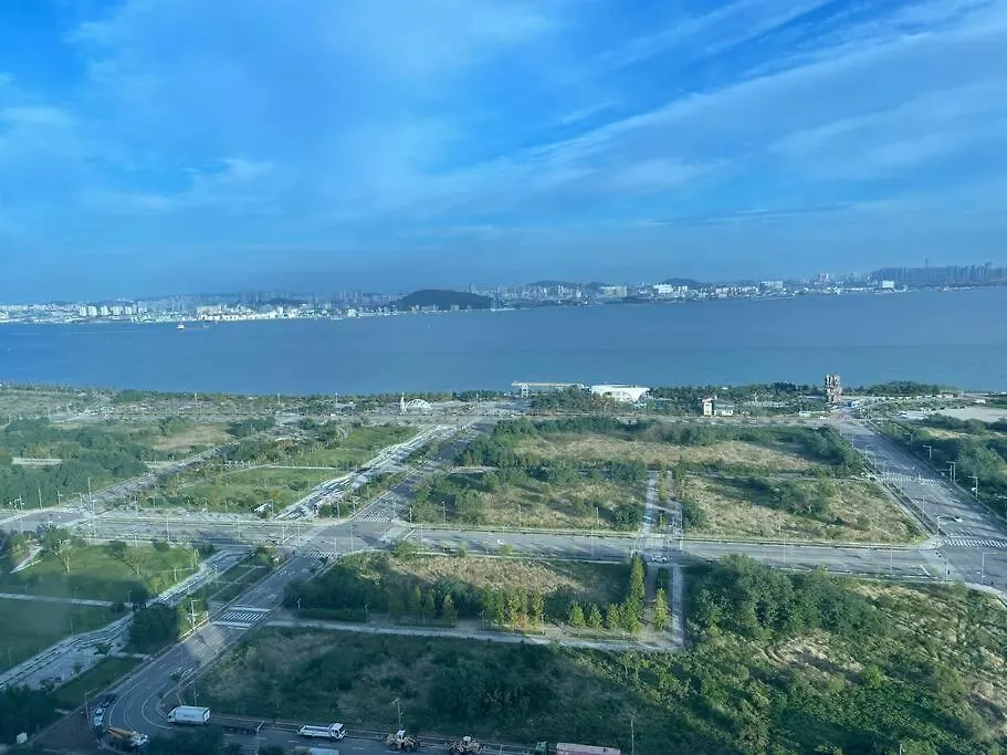 영종도에 멋진 고층 오션뷰 Apartment Jeonso-dong South Korea